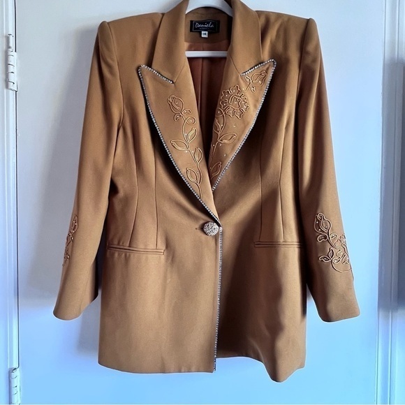 VINTAGE mustard yellow blazer—ERAS tour outfit Taylor Swift - Picture 10 of 10